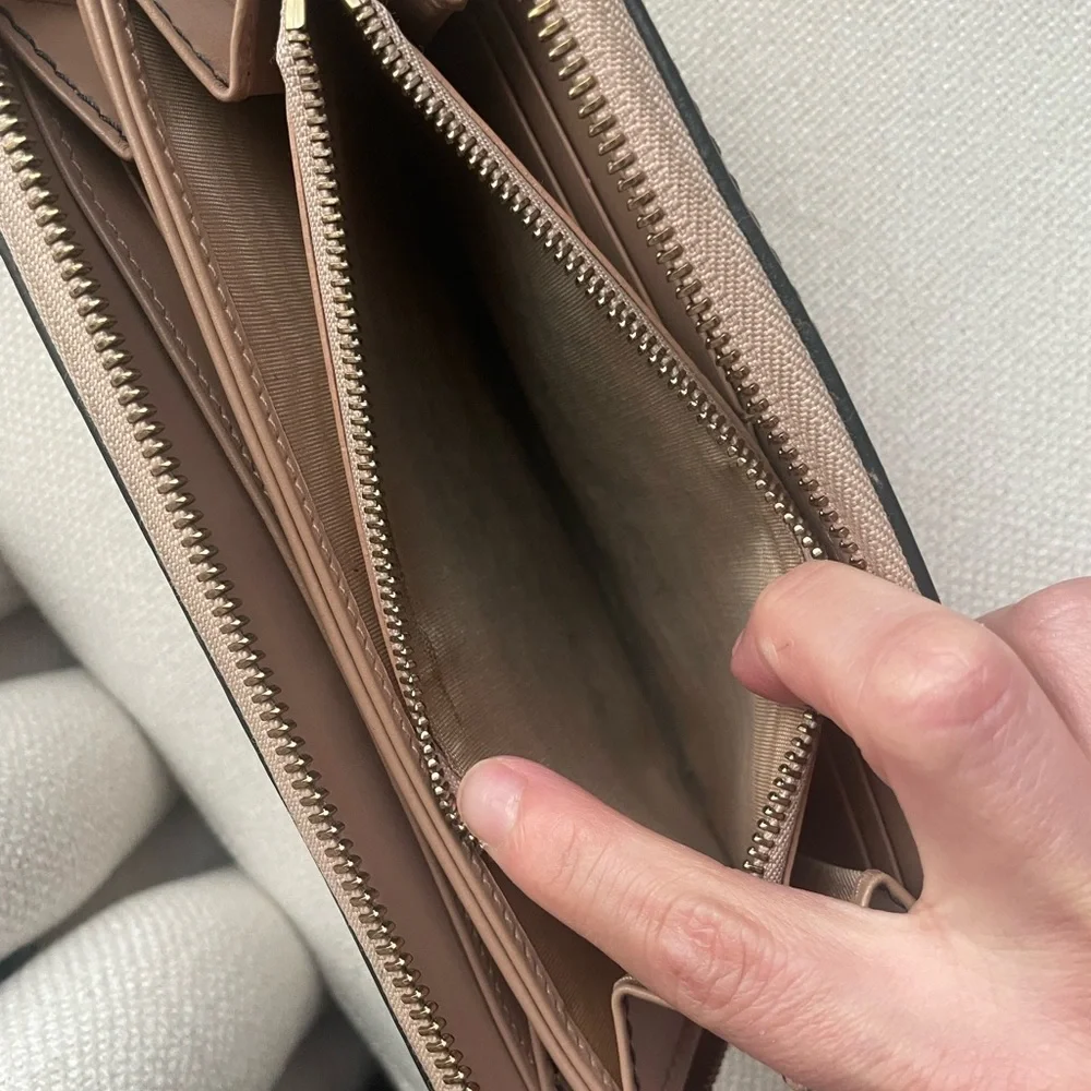 DIOR NUDE ZIP AROUND WALLET